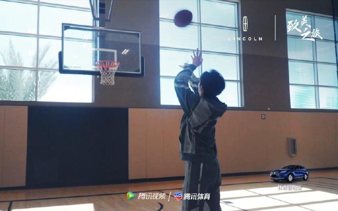 攻端發揮著